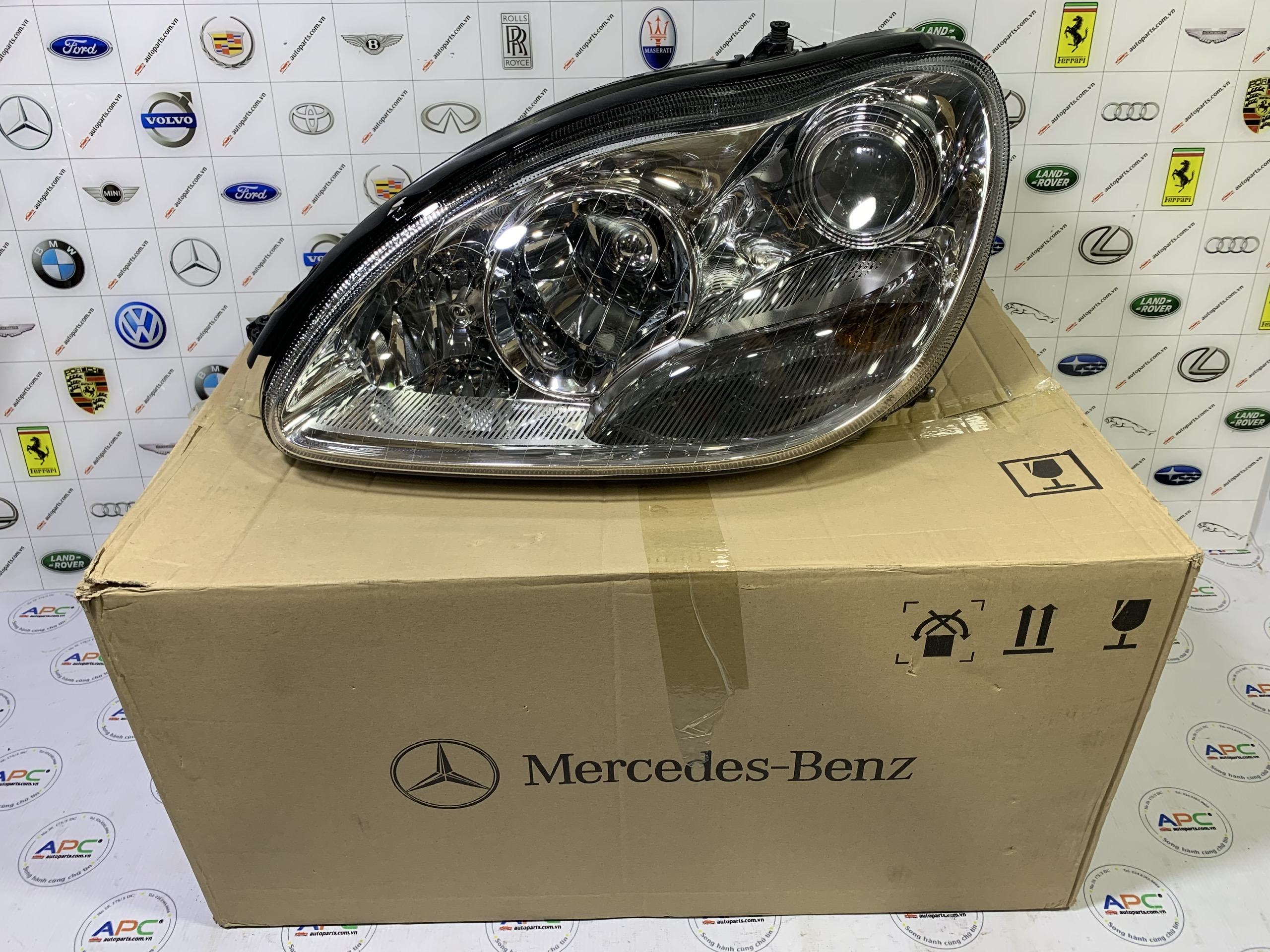 Đèn pha trái Mercedes S-Class - A2208204361